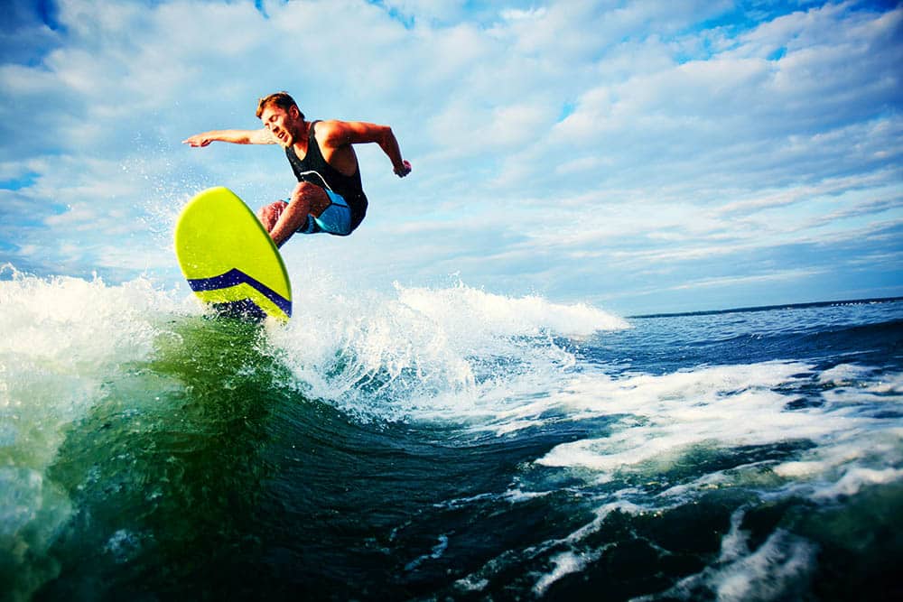 Surfea con estilo y dominio en español: ¡Descubre las mejores playas para surfear en tu idioma!